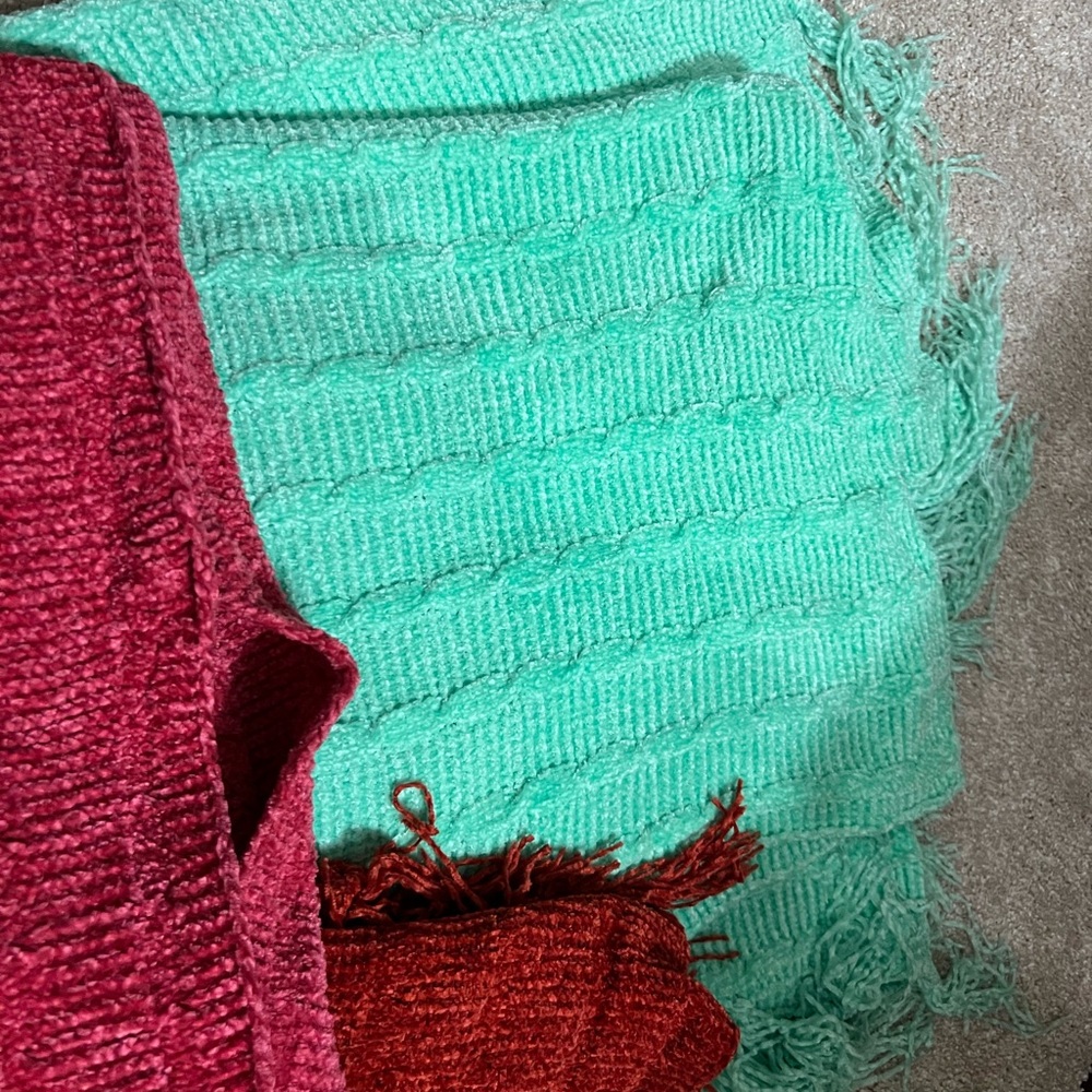 Lot of 4 Gorgeous Lularoe Mimi Shawl’s - Picture 5 of 6
